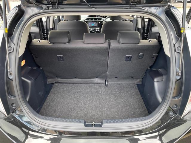 アクア Sスタイルブラック 地デジナビ!バックカメラ!Bluetooth&フロントAUX接続!CD再生!前後コーナーセンサー!衝突軽減ブレーキ!レーンキープ!スマキー2個有り!禁煙車!外装内装の状態の良さに自信あり♪1年保証付!(59枚目)