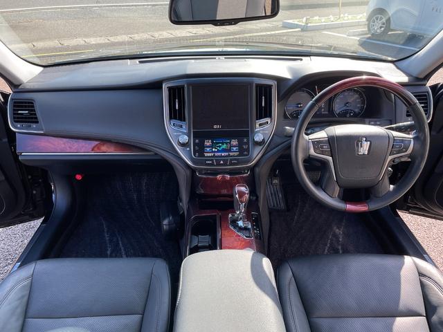 クラウンマジェスタ Fバージョン 純正8型フルセグHDDナビ!Bluetooth&USB接続!Bカメラ!全席シートヒーター&クーラー!レーダークルコン!衝突軽減!レザーシート!ブラインドスポットモニター!前後角センサー!1年保証付き!(6枚目)