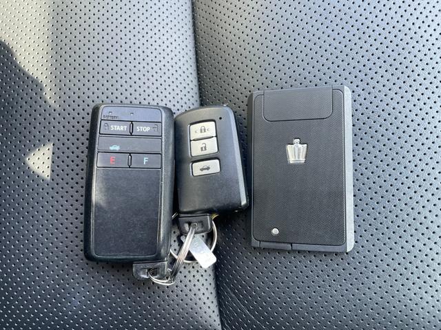 クラウンマジェスタ Fバージョン 純正8型フルセグHDDナビ!Bluetooth&USB接続!Bカメラ!全席シートヒーター&クーラー!レーダークルコン!衝突軽減!レザーシート!ブラインドスポットモニター!前後角センサー!1年保証付き!(13枚目)