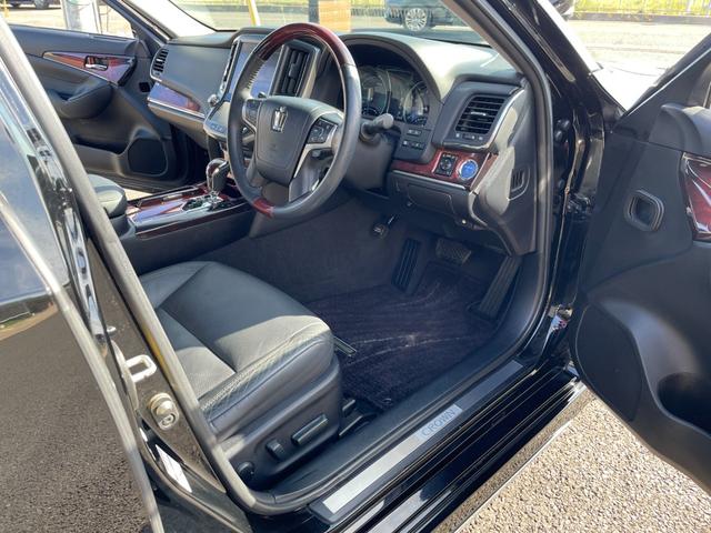 クラウンマジェスタ Fバージョン 純正8型フルセグHDDナビ!Bluetooth&USB接続!Bカメラ!全席シートヒーター&クーラー!レーダークルコン!衝突軽減!レザーシート!ブラインドスポットモニター!前後角センサー!1年保証付き!(48枚目)