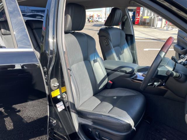 クラウンマジェスタ Fバージョン 純正8型フルセグHDDナビ!Bluetooth&USB接続!Bカメラ!全席シートヒーター&クーラー!レーダークルコン!衝突軽減!レザーシート!ブラインドスポットモニター!前後角センサー!1年保証付き!(49枚目)