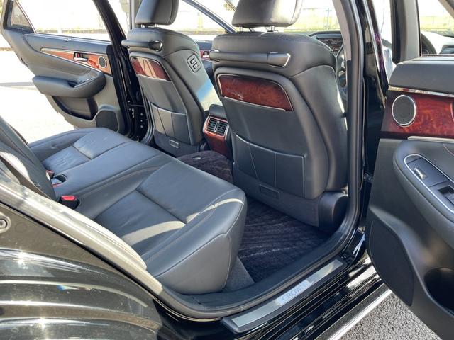 クラウンマジェスタ Fバージョン 純正8型フルセグHDDナビ!Bluetooth&USB接続!Bカメラ!全席シートヒーター&クーラー!レーダークルコン!衝突軽減!レザーシート!ブラインドスポットモニター!前後角センサー!1年保証付き!(52枚目)