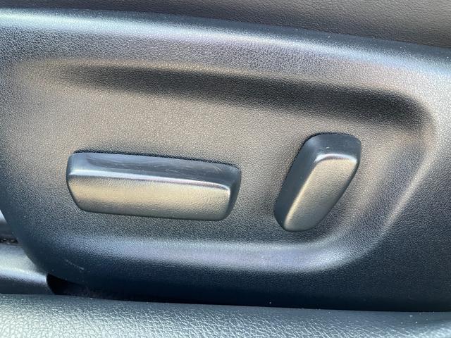 クラウンマジェスタ Fバージョン 純正8型フルセグHDDナビ!Bluetooth&USB接続!Bカメラ!全席シートヒーター&クーラー!レーダークルコン!衝突軽減!レザーシート!ブラインドスポットモニター!前後角センサー!1年保証付き!(58枚目)