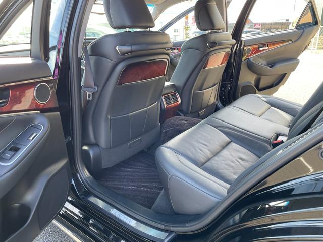 クラウンマジェスタ Fバージョン 純正8型フルセグHDDナビ!Bluetooth&USB接続!Bカメラ!全席シートヒーター&クーラー!レーダークルコン!衝突軽減!レザーシート!ブラインドスポットモニター!前後角センサー!1年保証付き!(60枚目)