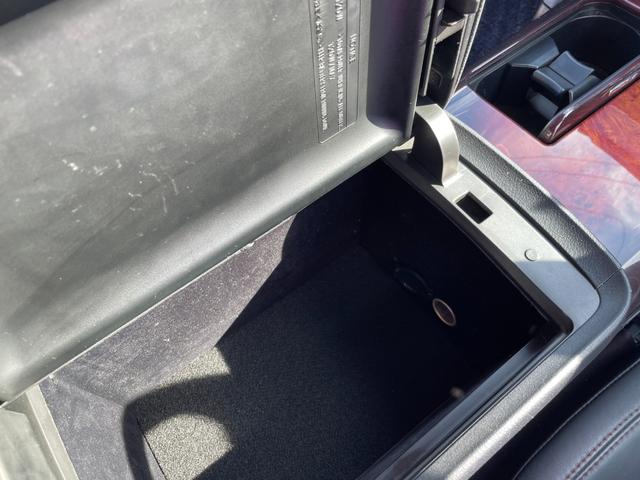 クラウンマジェスタ Fバージョン 純正8型フルセグHDDナビ!Bluetooth&USB接続!Bカメラ!全席シートヒーター&クーラー!レーダークルコン!衝突軽減!レザーシート!ブラインドスポットモニター!前後角センサー!1年保証付き!(68枚目)