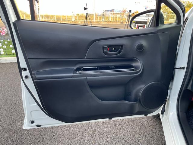 アクア Ｓスタイルブラック　前後コーナーセンサー！新品夏タイヤに交換済！９型フルセグナビ！Ｂｌｕｅｔｏｏｔｈ接続！パーキングサポートブレーキ！衝突軽減ブレーキ！レーンキープ！オートハイビーム！前席シートヒーター！１年保証付き！（57枚目）