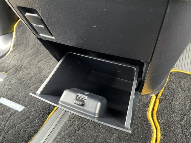 ヴェルファイア ２．５Ｚ　Ａエディション　ゴールデンアイズ　カロッツェリア製１１インチＳＤナビ！走行中フルセグ映ります！Ｂカメラ！Ｂｌｕｅｔｏｏｔｈ！ＤＶＤ再生！ＣＤ再生＆録音！クルコン！前後コーナーセンサ！左右パワスラ！パワーバックドア！禁煙車！１年保証付！（68枚目）