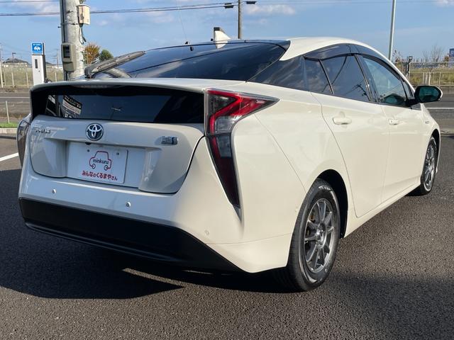 プリウス Ａ　９型フルセグナビ！Ｂｌｕｅｔｏｏｔｈ接続！バックカメラ！レーダークルコン！前後角センサ！パークアシスト！レインミラー！新品夏タイヤ交換済み！禁煙車！１年保証付き！ＡＩＳ鑑定書！（20枚目）