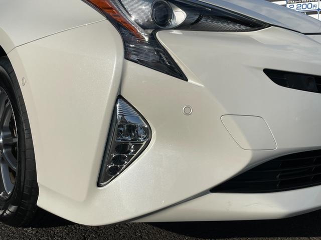 プリウス Ａ　９型フルセグナビ！Ｂｌｕｅｔｏｏｔｈ接続！バックカメラ！レーダークルコン！前後角センサ！パークアシスト！レインミラー！新品夏タイヤ交換済み！禁煙車！１年保証付き！ＡＩＳ鑑定書！（27枚目）