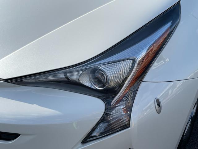 プリウス Ａ　９型フルセグナビ！Ｂｌｕｅｔｏｏｔｈ接続！バックカメラ！レーダークルコン！前後角センサ！パークアシスト！レインミラー！新品夏タイヤ交換済み！禁煙車！１年保証付き！ＡＩＳ鑑定書！（30枚目）