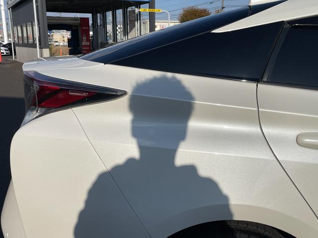 プリウス Ａ　９型フルセグナビ！Ｂｌｕｅｔｏｏｔｈ接続！バックカメラ！レーダークルコン！前後角センサ！パークアシスト！レインミラー！新品夏タイヤ交換済み！禁煙車！１年保証付き！ＡＩＳ鑑定書！（41枚目）