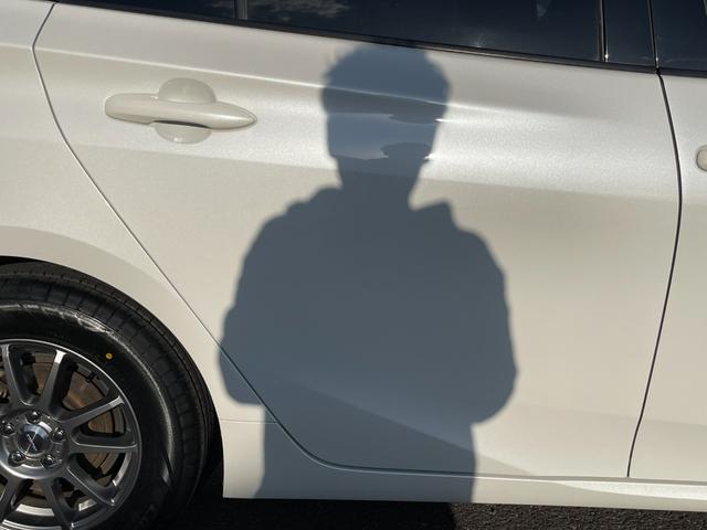 プリウス Ａ　９型フルセグナビ！Ｂｌｕｅｔｏｏｔｈ接続！バックカメラ！レーダークルコン！前後角センサ！パークアシスト！レインミラー！新品夏タイヤ交換済み！禁煙車！１年保証付き！ＡＩＳ鑑定書！（42枚目）