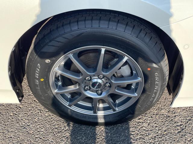 プリウス Ａ　９型フルセグナビ！Ｂｌｕｅｔｏｏｔｈ接続！バックカメラ！レーダークルコン！前後角センサ！パークアシスト！レインミラー！新品夏タイヤ交換済み！禁煙車！１年保証付き！ＡＩＳ鑑定書！（46枚目）