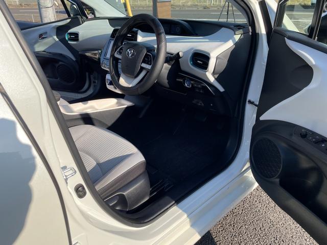 プリウス Ａ　９型フルセグナビ！Ｂｌｕｅｔｏｏｔｈ接続！バックカメラ！レーダークルコン！前後角センサ！パークアシスト！レインミラー！新品夏タイヤ交換済み！禁煙車！１年保証付き！ＡＩＳ鑑定書！（47枚目）