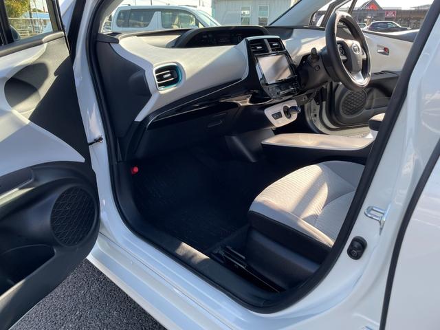 プリウス Ａ　９型フルセグナビ！Ｂｌｕｅｔｏｏｔｈ接続！バックカメラ！レーダークルコン！前後角センサ！パークアシスト！レインミラー！新品夏タイヤ交換済み！禁煙車！１年保証付き！ＡＩＳ鑑定書！（54枚目）