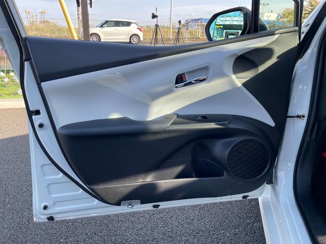 プリウス Ａ　９型フルセグナビ！Ｂｌｕｅｔｏｏｔｈ接続！バックカメラ！レーダークルコン！前後角センサ！パークアシスト！レインミラー！新品夏タイヤ交換済み！禁煙車！１年保証付き！ＡＩＳ鑑定書！（56枚目）