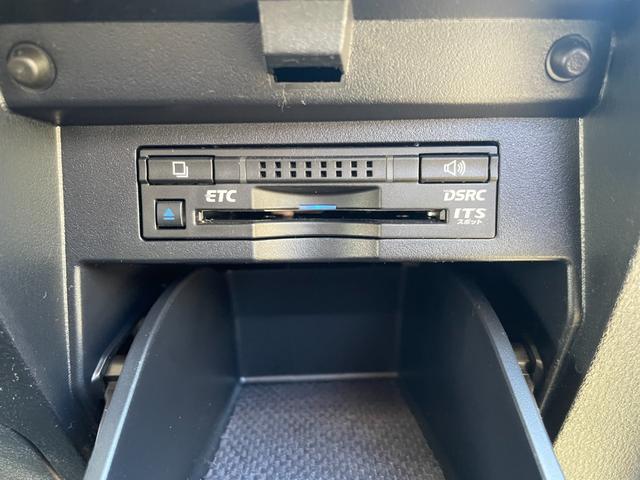 純正ビルトインＥＴＣ２．０☆　高速道路のインターチェンジも楽々通過♪　カードが見え辛いので防犯対策にも！　　　【無料電話】００７８−６０４２−９９１１　【ＬＩＮＥ　ＩＤ】０７０２０３３７０８９で検索♪