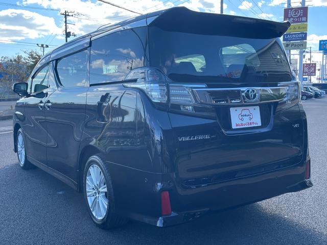 左後から☆　年式相の小さなキズや凹みはありますが全体的にかなりキレイ！　　　　　　　　　じっくりご覧下さい♪　【無料電話】００７８−６０４２−９９１１　【ＬＩＮＥ　ＩＤ】０７０２０３３７０８９で検索♪