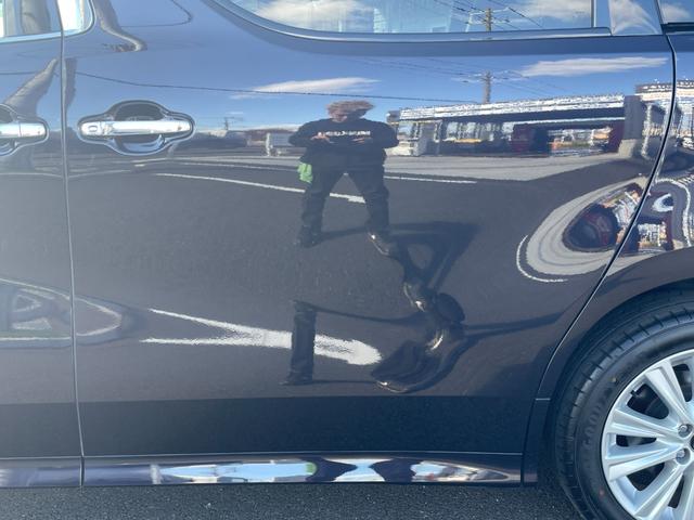 左後席付近アップ☆　年式相の小さなキズや凹みはありますが全体的にかなりキレイ！　　　　　じっくりご覧下さい♪　【無料電話】００７８−６０４２−９９１１　【ＬＩＮＥ　ＩＤ】０７０２０３３７０８９で検索♪