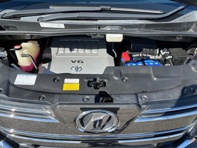 エンジンルームの状態☆　サビも少なく機関系問題なく調子が良いです♪　　　　　　　　　　　お気軽にお問合せを♪　【無料電話】００７８−６０４２−９９１１　【ＬＩＮＥ　ＩＤ】０７０２０３３７０８９で検索♪