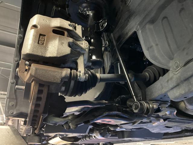 足廻り周辺アップ☆　しっかりメンテナンスして頂いていたようでサビが少なくキレイな状態！　じっくりご覧下さい♪　【無料電話】００７８−６０４２−９９１１　【ＬＩＮＥ　ＩＤ】０７０２０３３７０８９で検索♪