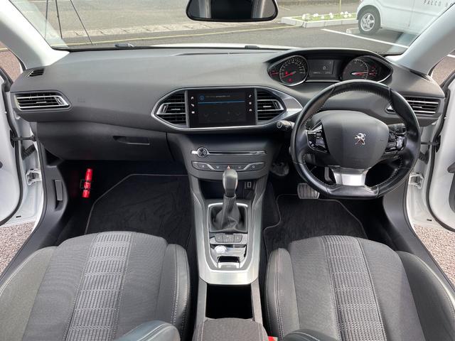 ３０８ アリュール　ブルーＨＤｉ　７型モニター！ＣＤ再生！ミラーリング！Ｂｌｕｅｔｏｏｔｈ＆ＵＳＢ接続！全方位モニタバックカメラ！前後コーナーセンサー！クルコン！レーンキープ！衝突軽減ブレーキ！ＬＥＤライト＆フォグ！スマキー！禁煙車！（4枚目）