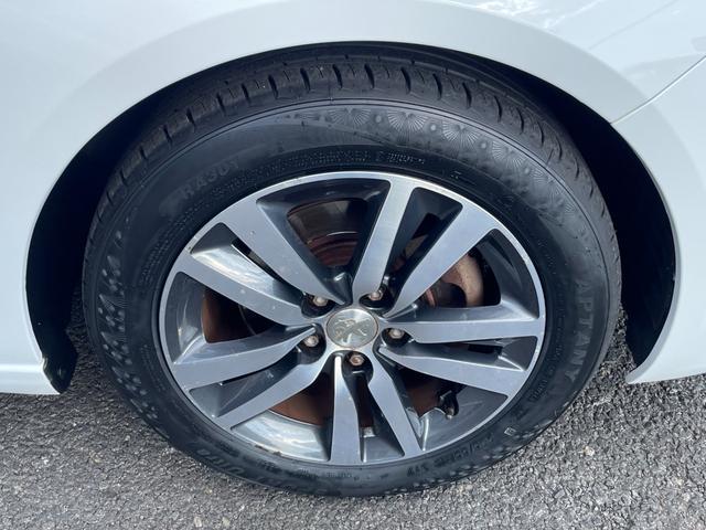 ３０８ アリュール　ブルーＨＤｉ　７型モニター！ＣＤ再生！ミラーリング！Ｂｌｕｅｔｏｏｔｈ＆ＵＳＢ接続！全方位モニタバックカメラ！前後コーナーセンサー！クルコン！レーンキープ！衝突軽減ブレーキ！ＬＥＤライト＆フォグ！スマキー！禁煙車！（15枚目）