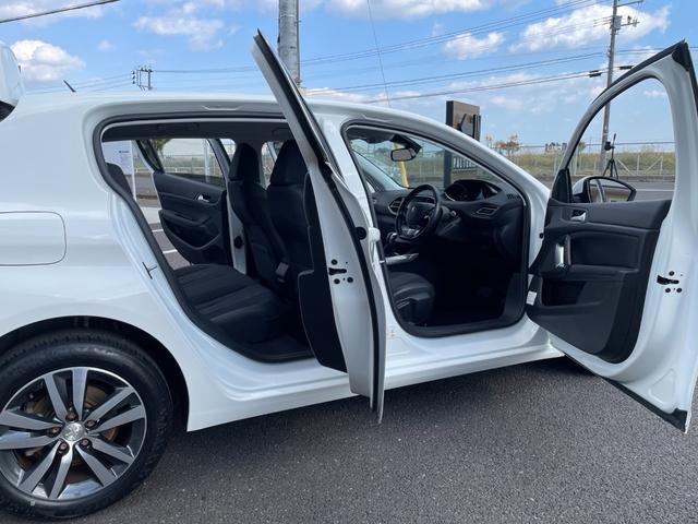 ３０８ アリュール　ブルーＨＤｉ　７型モニター！ＣＤ再生！ミラーリング！Ｂｌｕｅｔｏｏｔｈ＆ＵＳＢ接続！全方位モニタバックカメラ！前後コーナーセンサー！クルコン！レーンキープ！衝突軽減ブレーキ！ＬＥＤライト＆フォグ！スマキー！禁煙車！（52枚目）