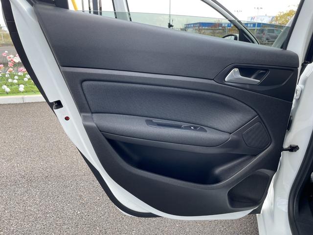 ３０８ アリュール　ブルーＨＤｉ　７型モニター！ＣＤ再生！ミラーリング！Ｂｌｕｅｔｏｏｔｈ＆ＵＳＢ接続！全方位モニタバックカメラ！前後コーナーセンサー！クルコン！レーンキープ！衝突軽減ブレーキ！ＬＥＤライト＆フォグ！スマキー！禁煙車！（58枚目）