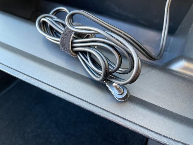 アクア Ｓ　スマキー！トヨタセーフティーセンス搭載！衝突軽減ブレーキ！レーンキープ！ＣＤ再生！ＡＵＸ接続！バックカメラ！オートハイビーム＆オートライト付きＬＥＤライト！ＥＴＣ！禁煙車！１年保証付き！（8枚目）