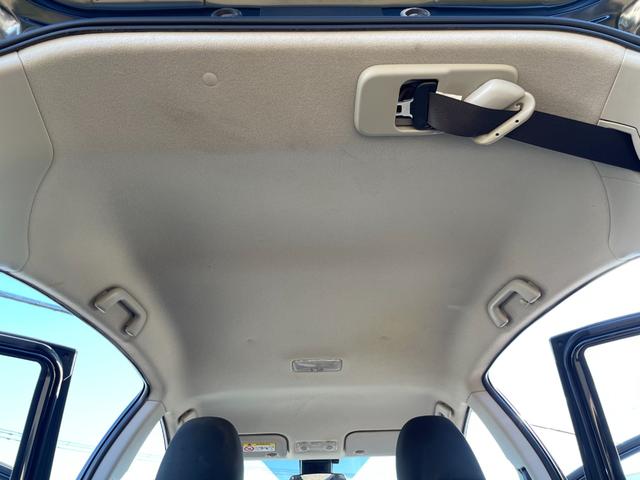 アクア Ｓ　スマキー！トヨタセーフティーセンス搭載！衝突軽減ブレーキ！レーンキープ！ＣＤ再生！ＡＵＸ接続！バックカメラ！オートハイビーム＆オートライト付きＬＥＤライト！ＥＴＣ！禁煙車！１年保証付き！（13枚目）