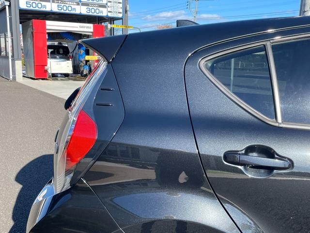 アクア Ｓ　スマキー！トヨタセーフティーセンス搭載！衝突軽減ブレーキ！レーンキープ！ＣＤ再生！ＡＵＸ接続！バックカメラ！オートハイビーム＆オートライト付きＬＥＤライト！ＥＴＣ！禁煙車！１年保証付き！（40枚目）