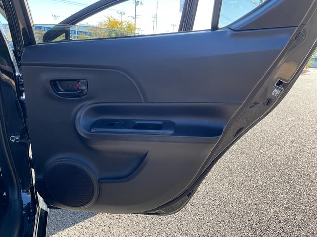 アクア Ｓ　スマキー！トヨタセーフティーセンス搭載！衝突軽減ブレーキ！レーンキープ！ＣＤ再生！ＡＵＸ接続！バックカメラ！オートハイビーム＆オートライト付きＬＥＤライト！ＥＴＣ！禁煙車！１年保証付き！（51枚目）