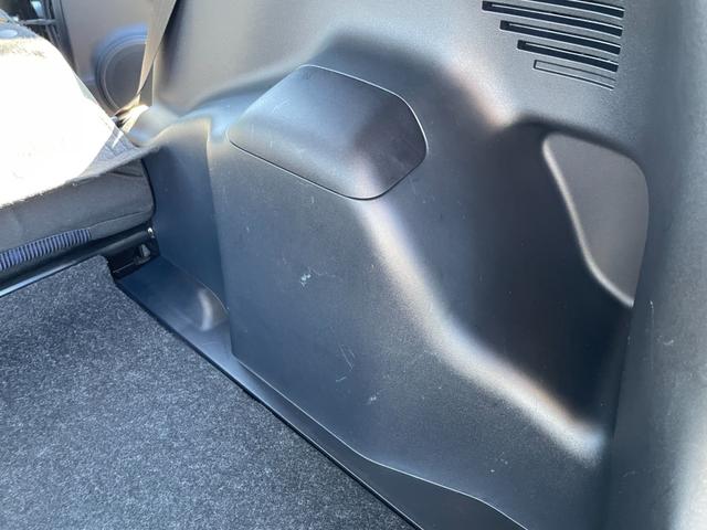 アクア Ｓ　スマキー！トヨタセーフティーセンス搭載！衝突軽減ブレーキ！レーンキープ！ＣＤ再生！ＡＵＸ接続！バックカメラ！オートハイビーム＆オートライト付きＬＥＤライト！ＥＴＣ！禁煙車！１年保証付き！（62枚目）