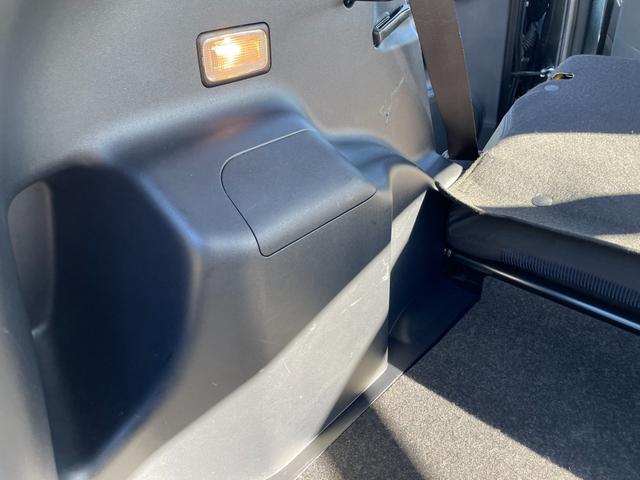 アクア Ｓ　スマキー！トヨタセーフティーセンス搭載！衝突軽減ブレーキ！レーンキープ！ＣＤ再生！ＡＵＸ接続！バックカメラ！オートハイビーム＆オートライト付きＬＥＤライト！ＥＴＣ！禁煙車！１年保証付き！（63枚目）