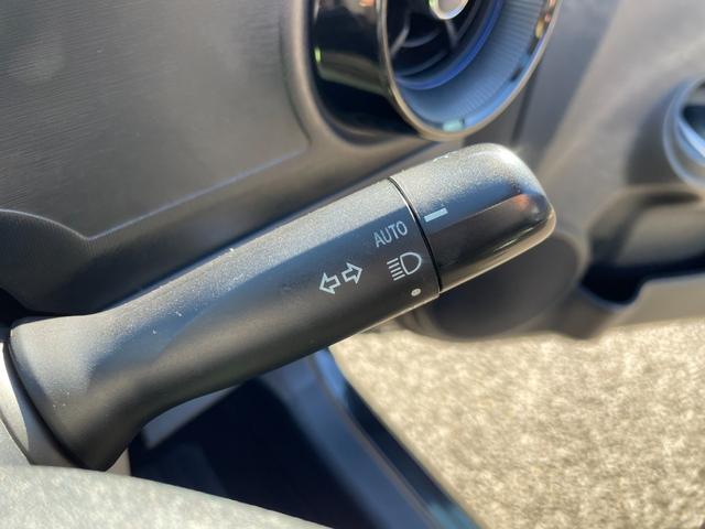 アクア Ｓ　スマキー！トヨタセーフティーセンス搭載！衝突軽減ブレーキ！レーンキープ！ＣＤ再生！ＡＵＸ接続！バックカメラ！オートハイビーム＆オートライト付きＬＥＤライト！ＥＴＣ！禁煙車！１年保証付き！（71枚目）