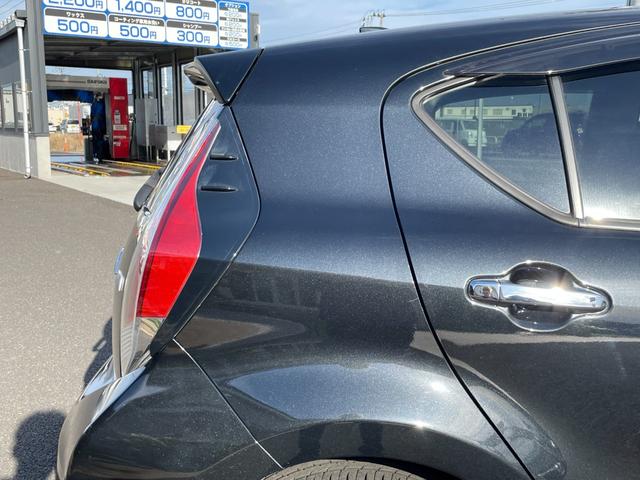 アクア Ｓスタイルブラック　純正７インチ地デジＳＤナビ！Ｂｌｕｅｔｏｏｔｈ＆フロントＡＵＸ接続！衝突軽減ブレーキ！レーンキープ！オートハイビーム付ＬＥＤライト！６スピーカー！アームレスト！禁煙車！１年保証付き！（44枚目）