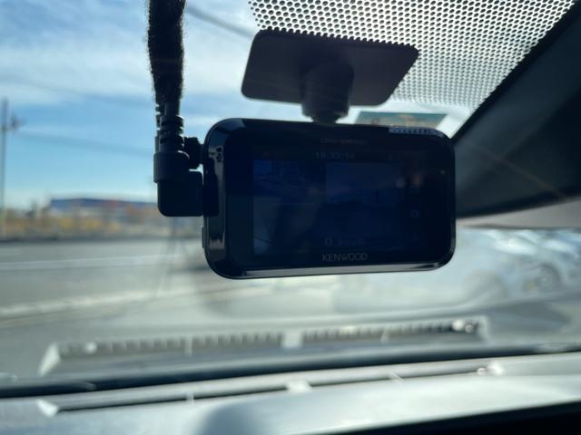 アクア Ｓスタイルブラック　９型フローティングナビ！走行中フルセグＴＶ映ります！Ｂｌｕｅｔｏｏｔｈ！前後センサ！衝突軽減！レーンキープ！Ｐサポートブレーキ！スマキー！６スピーカー！外装内装状態良さに自信あり♪禁煙車！１年保証付！（9枚目）