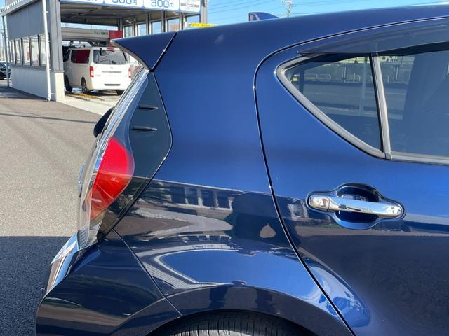 アクア Ｓスタイルブラック　９型フローティングナビ！走行中フルセグＴＶ映ります！Ｂｌｕｅｔｏｏｔｈ！前後センサ！衝突軽減！レーンキープ！Ｐサポートブレーキ！スマキー！６スピーカー！外装内装状態良さに自信あり♪禁煙車！１年保証付！（40枚目）