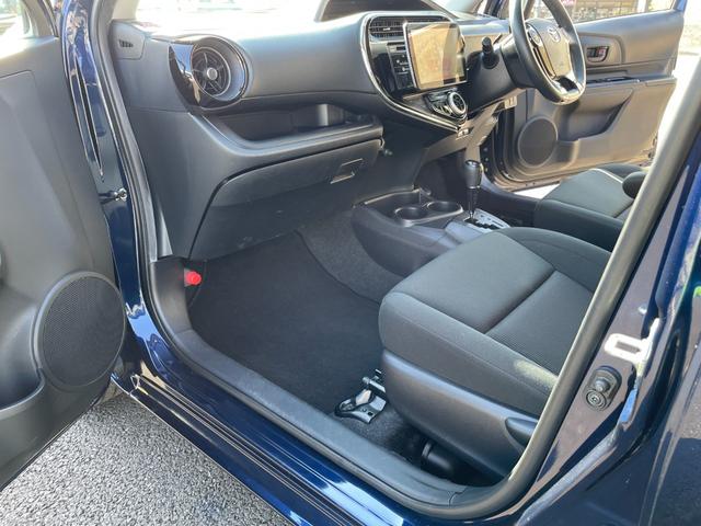 アクア Ｓスタイルブラック　９型フローティングナビ！走行中フルセグＴＶ映ります！Ｂｌｕｅｔｏｏｔｈ！前後センサ！衝突軽減！レーンキープ！Ｐサポートブレーキ！スマキー！６スピーカー！外装内装状態良さに自信あり♪禁煙車！１年保証付！（53枚目）