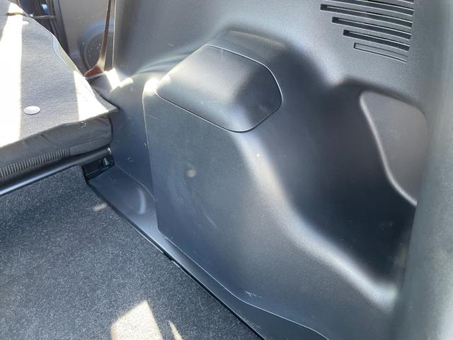 アクア Ｓスタイルブラック　９型フローティングナビ！走行中フルセグＴＶ映ります！Ｂｌｕｅｔｏｏｔｈ！前後センサ！衝突軽減！レーンキープ！Ｐサポートブレーキ！スマキー！６スピーカー！外装内装状態良さに自信あり♪禁煙車！１年保証付！（62枚目）