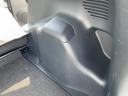 S トヨタセーフティーセンス搭載!衝突軽減ブレーキ!レーンキープ!純正地デジナビ!Bluetooth&フロントAUX接続!オートハイビーム機能付きLEDヘッドライト!キーレスキー!禁煙車!1年保証付き!(61枚目)