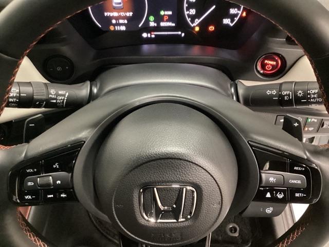 ヴェゼル ｅ：ＨＥＶＰＬａＹ　光触媒抗菌消臭施工済　衝突被害軽減ブレーキ　カーテンエアバッグ　盗難防止装置　アイドルストップ　Ｐセンサー　ＡＢＳ　ＥＳＣ　フルオートエアコン　リアカメラ　シートヒータ　エアバッグ　Ａライト　ＥＴＣ（16枚目）