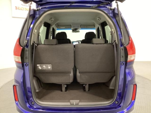 フリード G・ホンダセンシング 光触媒抗菌消臭施工済 Fセグ 追突被害軽減ブレーキ iストップ Wエアバッグ パワーウィンドウ アクティブクルーズコントロール スマートキ カラーバックモニター VSA エアコン セキュリティアラーム(19枚目)