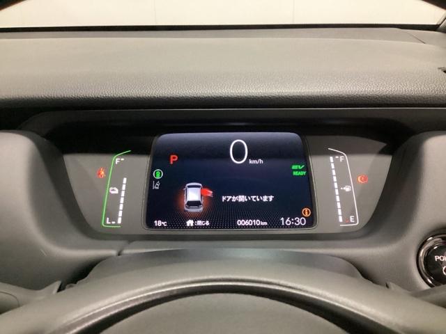 フィット e:HEVホーム 中古スタッドレスタイヤ、純正メモリーナビ、ドライブレコーダー前後装着+ETC付 当社デモカー 前後誤発進抑制機能 クリソナ 助手席エアバッグ 運転席エアバッグ 1オナ アイドリングストップ USB接続(13枚目)