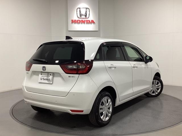 フィット ｅ：ＨＥＶホーム　中古スタッドレスタイヤ、純正メモリーナビ、ドライブレコーダー前後装着＋ＥＴＣ付　当社デモカー　リヤカメラ　ＶＳＡ　サイドカーテンエアバック　前後ソナー　スマートキ　ＥＣＯＮモード　踏み間違い防止（5枚目）