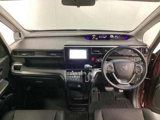 ステップワゴンスパーダ スパーダ・クールスピリットホンダセンシング 光触媒抗菌消臭施工済 サイドエアバック スマートキ 左右電動スライドドア バックモニタ Wエアコン 地TV ナビ&TV 三列シート 助手席エアバッグ AAC 横滑り防止機能 ターボ車 シートヒータ(5枚目)