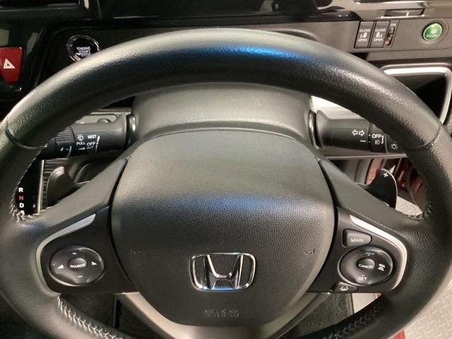 ステップワゴンスパーダ スパーダ・クールスピリットホンダセンシング 光触媒抗菌消臭施工済 サイドエアバック スマートキ 左右電動スライドドア バックモニタ Wエアコン 地TV ナビ&TV 三列シート 助手席エアバッグ AAC 横滑り防止機能 ターボ車 シートヒータ(13枚目)