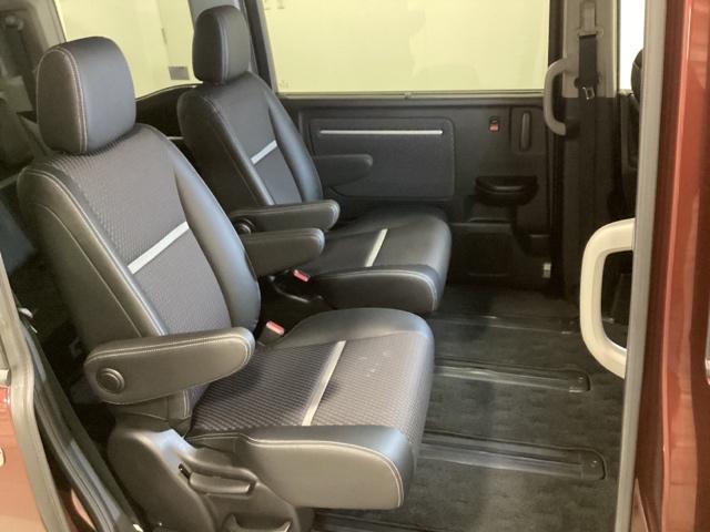 ステップワゴンスパーダ スパーダ・クールスピリットホンダセンシング 光触媒抗菌消臭施工済 サイドエアバック スマートキ 左右電動スライドドア バックモニタ Wエアコン 地TV ナビ&TV 三列シート 助手席エアバッグ AAC 横滑り防止機能 ターボ車 シートヒータ(19枚目)