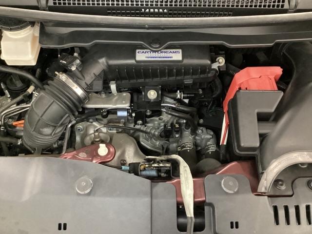 ステップワゴンスパーダ スパーダ・クールスピリットホンダセンシング 光触媒抗菌消臭施工済 サイドエアバック スマートキ 左右電動スライドドア バックモニタ Wエアコン 地TV ナビ&TV 三列シート 助手席エアバッグ AAC 横滑り防止機能 ターボ車 シートヒータ(25枚目)